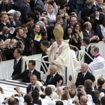 2036637-ap110430017449-643-482