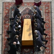 8d63d1b89e047b8250808103327bd2a9,21,1