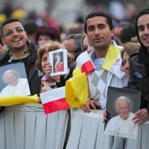 Pielgrzymi placu Piotra 5222058