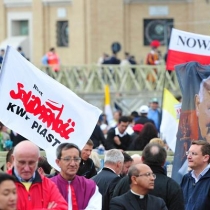 Pielgrzymi placu Piotra 5222060