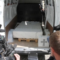 Plyta grobu papieskiego 5232616